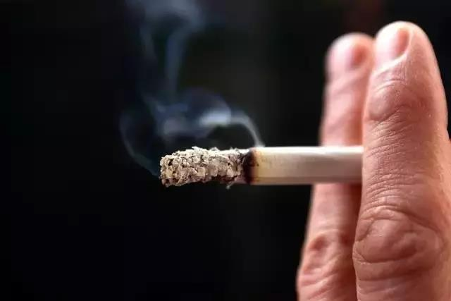 吸烟容易导致肺癌